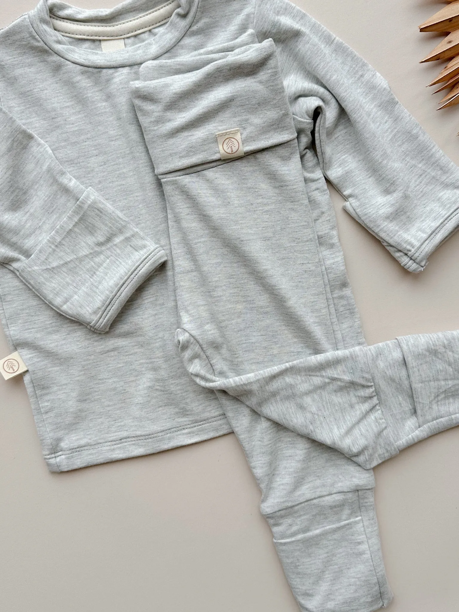 Long Sleeve T-shirt or Bodysuit with Mittens | Baby & Toddler | Luxury Bamboo | Light Heather Gray