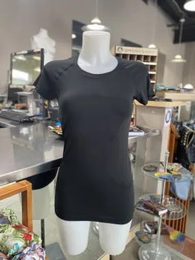 Lululemon stretchy tee 4