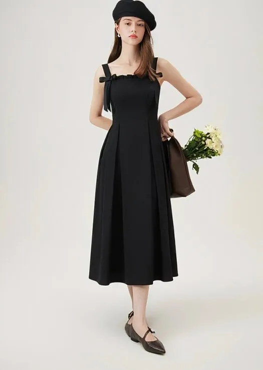 SLEEVELESS LITTLE BLACK DRESS