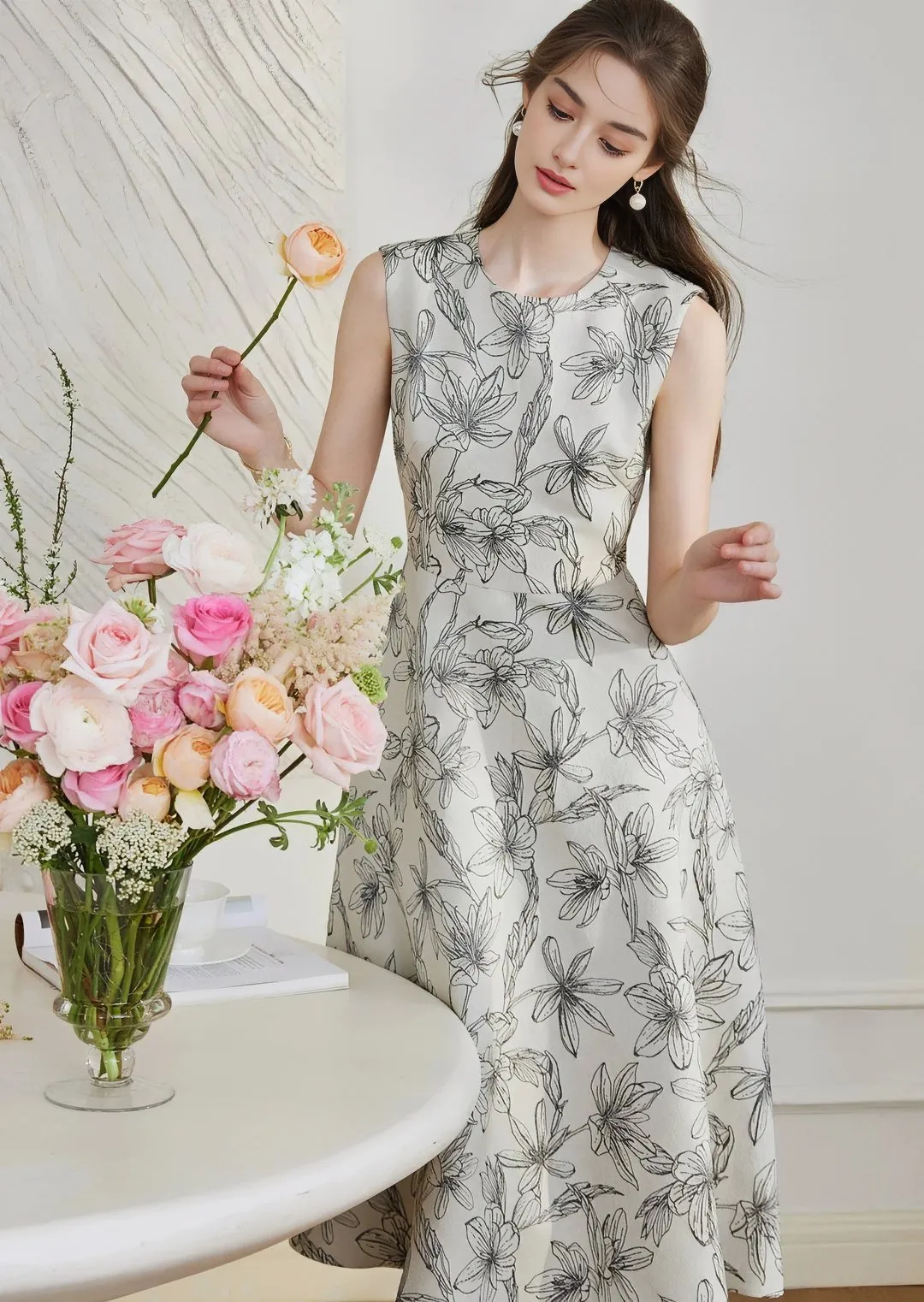 SLEEVELESS WAIST SWING DRESS