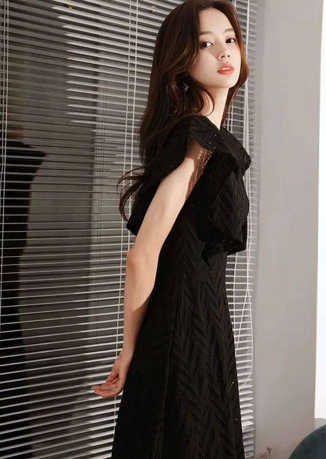 V-NECK STRUCTURED WAIST DRESS