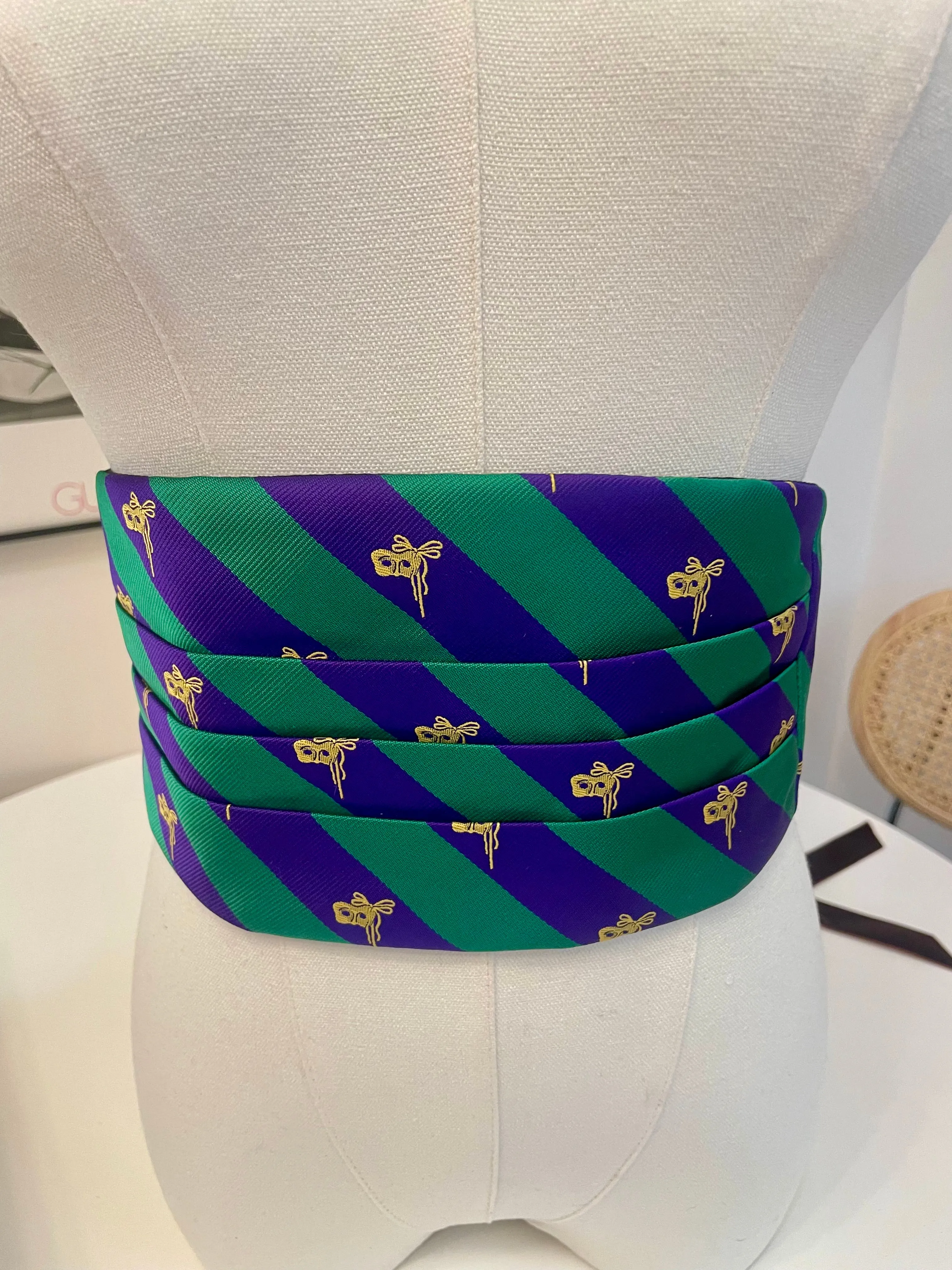 Vintage preppy gal feminine cummerbund.... so sassy